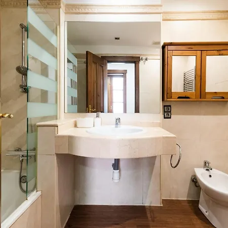 Dos En Albaicyn * Grenada